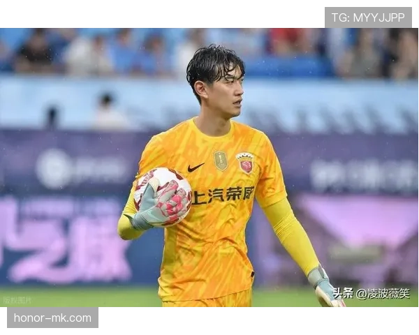 颜骏凌在比赛中的表现稳健，成为球队胜利的重要因素与关注点