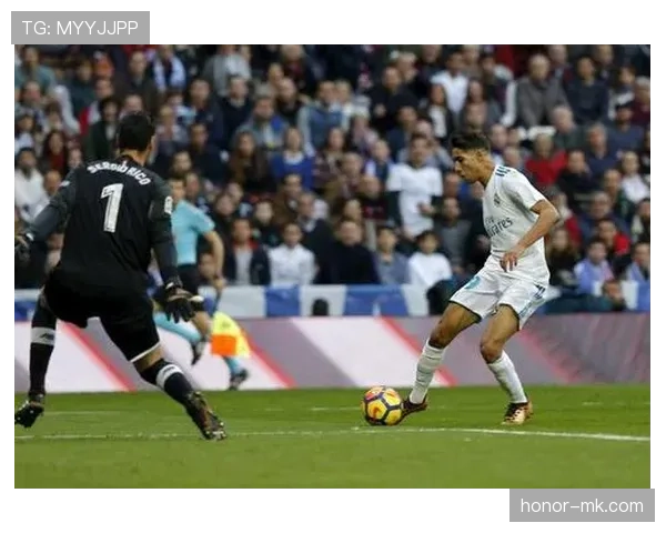 阿什拉夫在皇马的状态回暖，展现出优秀的后卫竞争力