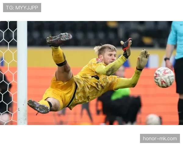 穆萨中场风格解析