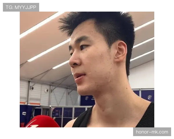 郭昊文训练完直接去夜店蹦到凌晨？